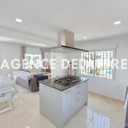 A Avec 4 Et Piscine Privee Ferienhaus *